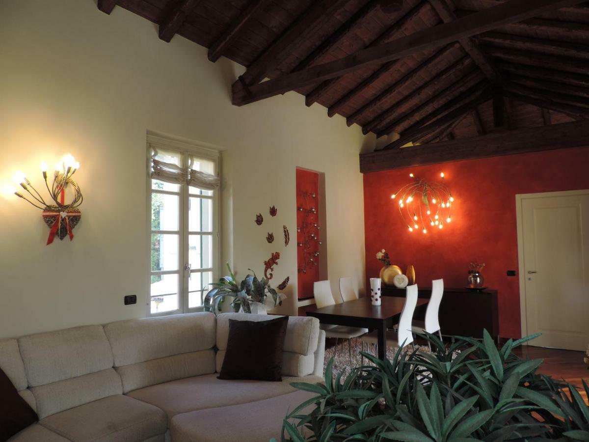 Feeling At Home - Varese Apartment Luaran gambar