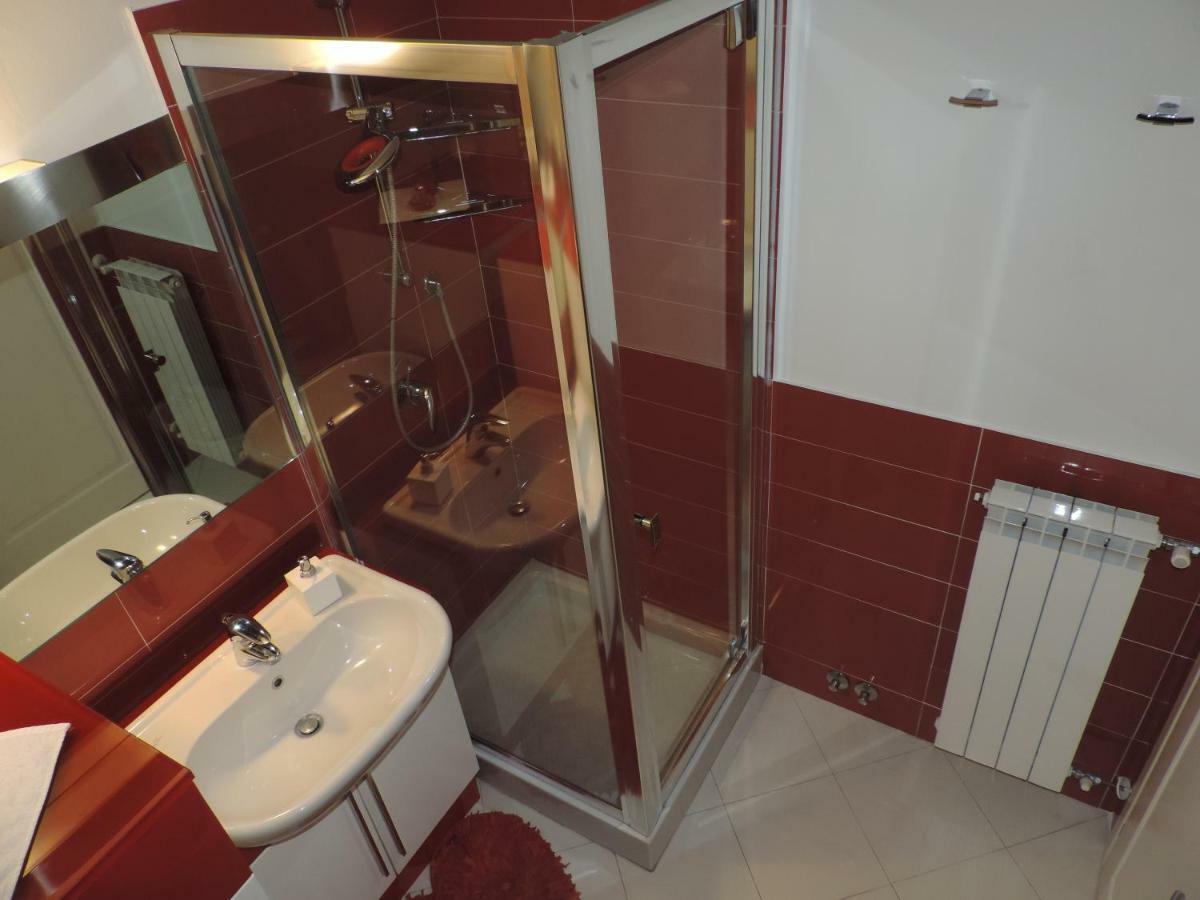 Feeling At Home - Varese Apartment Luaran gambar